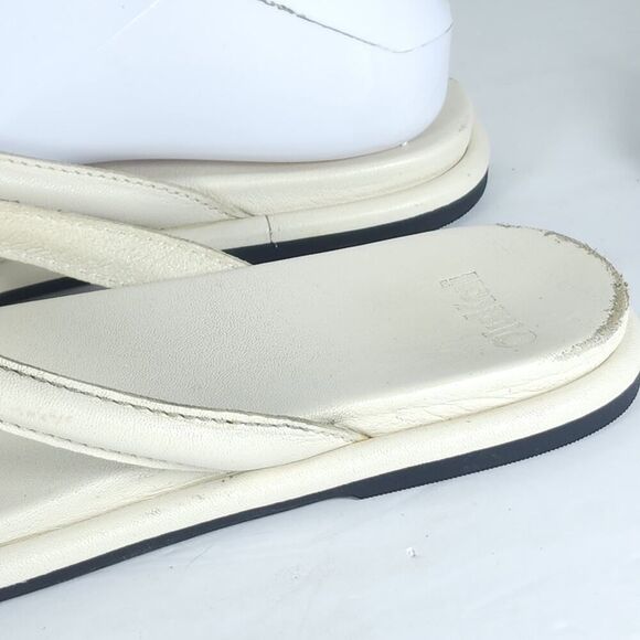 OLUKAI Women's Tiare US7 White Leather Slip-On Flat Flip Flops Thong Sandals - Picture 12 of 16